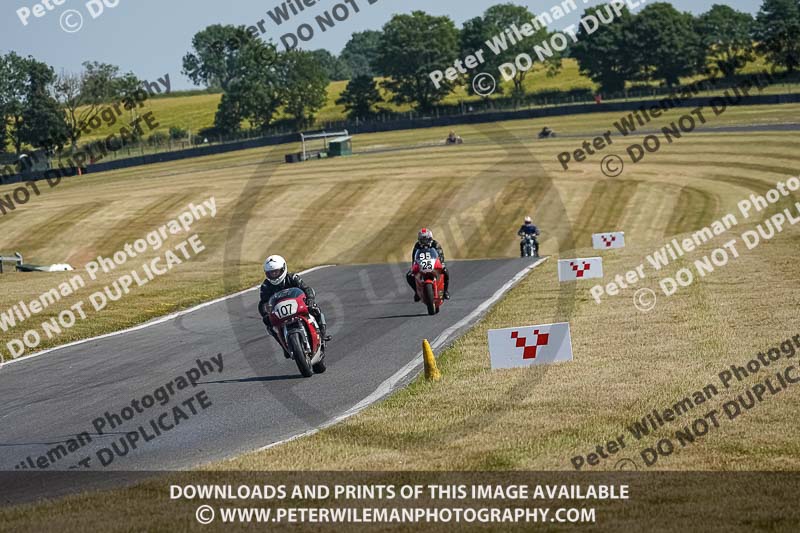 cadwell park;cadwell park photographs;cadwell trackday photographs;enduro digital images;event digital images;eventdigitalimages;peter wileman photography;racing digital images;trackday digital images;trackday photos